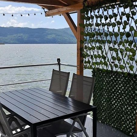 Apartament Laura Orşova Екстериор снимка