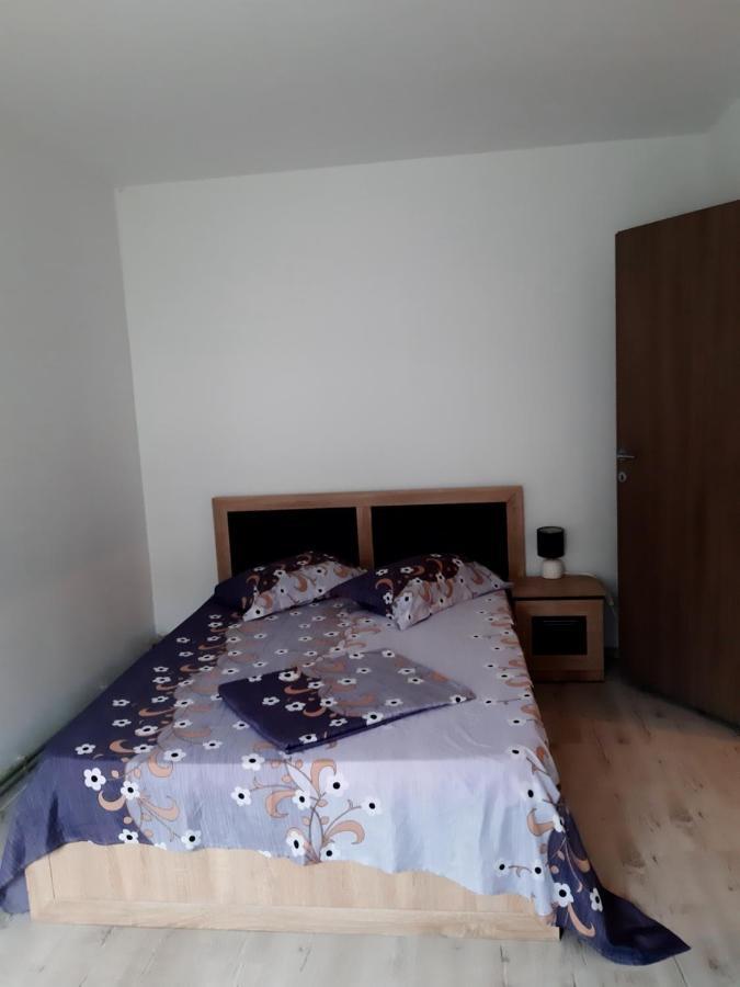 Apartament Laura Orşova Екстериор снимка