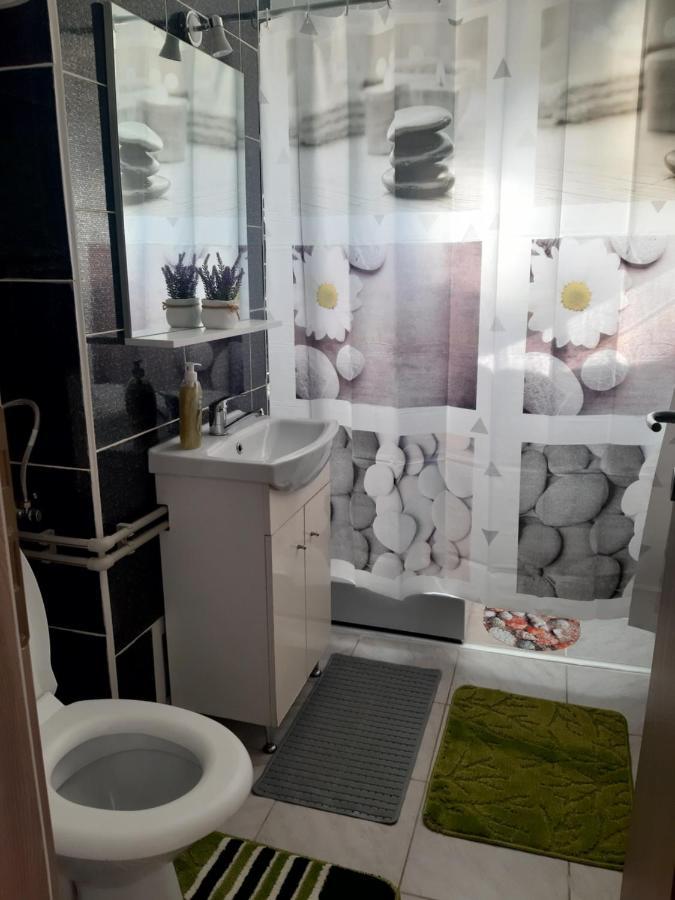 Apartament Laura Orşova Екстериор снимка